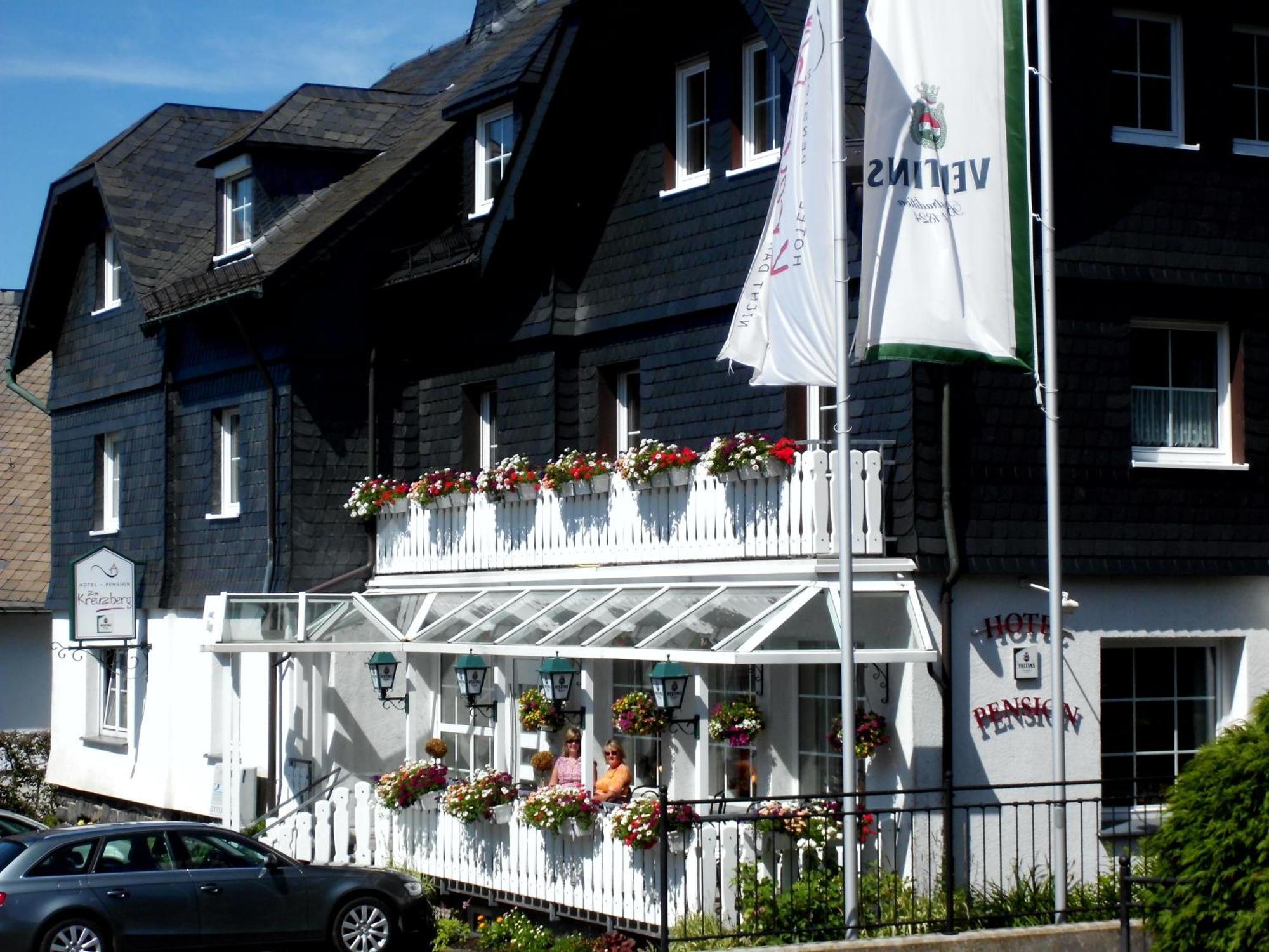 Hotel Zum Kreuzberg Winterberg Exterior photo